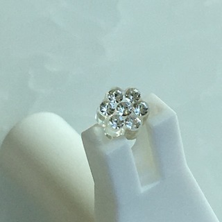 ピアス